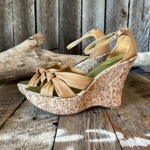 BCBG Paris Sonata Tan Tumbled Leather Size 8